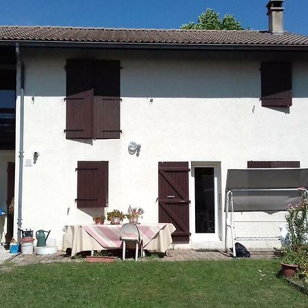 Chambre D'Hote Le Pin La Tour-du-Pin Exteriér fotografie