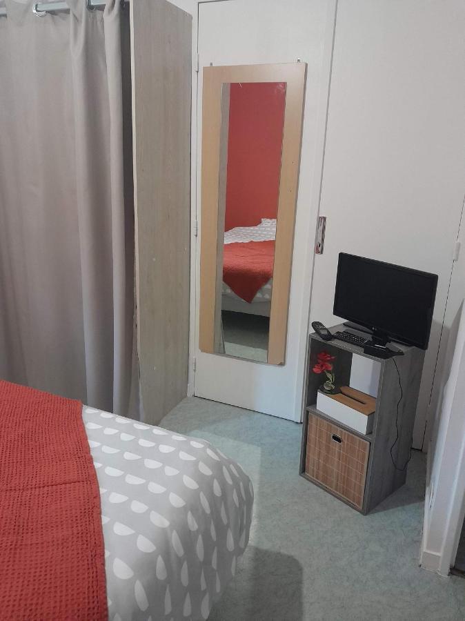 Chambre D'Hote Le Pin La Tour-du-Pin Exteriér fotografie