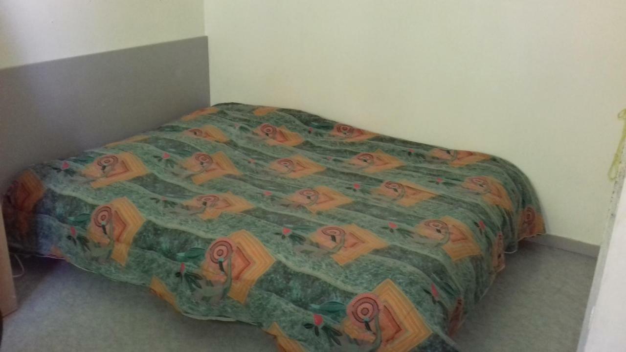 Chambre D'Hote Le Pin La Tour-du-Pin Exteriér fotografie